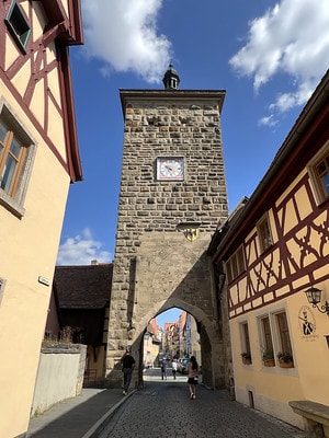 20251013-t177q 20251013-t177q