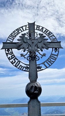 20251013-tdy4g 20251013-tdy4g