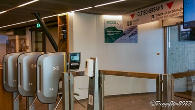 20251013-uj4rx 20251013-uj4rx