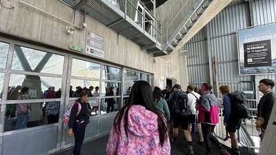 20251013-x2tv5 20251013-x2tv5