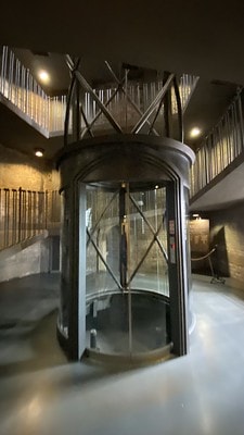 20251013-y767z 20251013-y767z