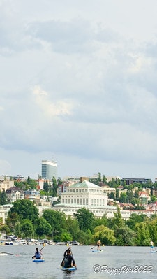 20251013-yaj5n 20251013-yaj5n