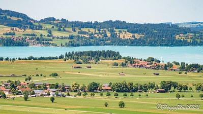 20251013-zn4r9 20251013-zn4r9