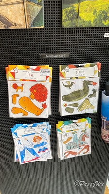 20251013-4q5rs 20251013-4q5rs