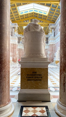 20251013-vvn9d 20251013-vvn9d