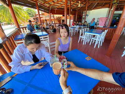 20251013-9q2wb 20251013-9q2wb