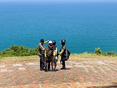 20251013-dzy4l 20251013-dzy4l