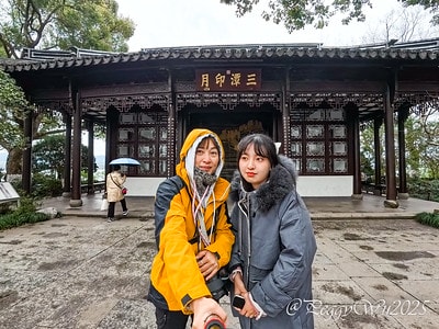 20251013-qihmz 20251013-qihmz