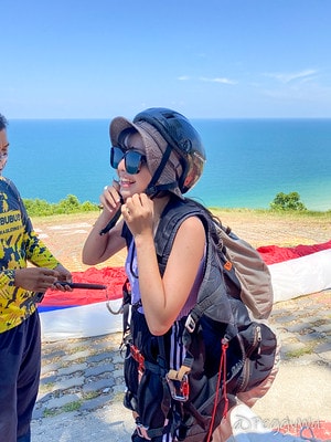 20251013-zoi9b 20251013-zoi9b