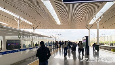 20251013-28m7l 20251013-28m7l