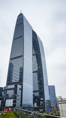 20251013-4y3hg 20251013-4y3hg