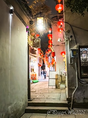 20251013-8tfip 20251013-8tfip