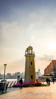 20251013-eys9y 20251013-eys9y