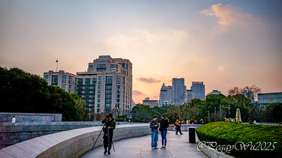 20251013-lwfe8 20251013-lwfe8