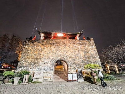 20251013-o2zuv 20251013-o2zuv