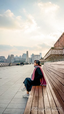 20251013-tvl2x 20251013-tvl2x