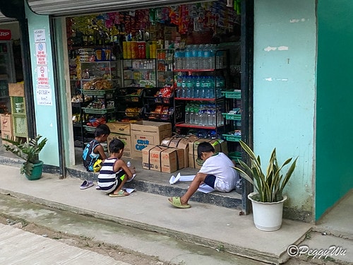 【菲律賓|巴拉望】20240208:散步到鎮上吃晚餐 IMG_2392