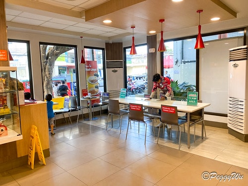 【菲律賓|巴拉望】20240212:市區散步-公主港大教堂/ IMG_3005